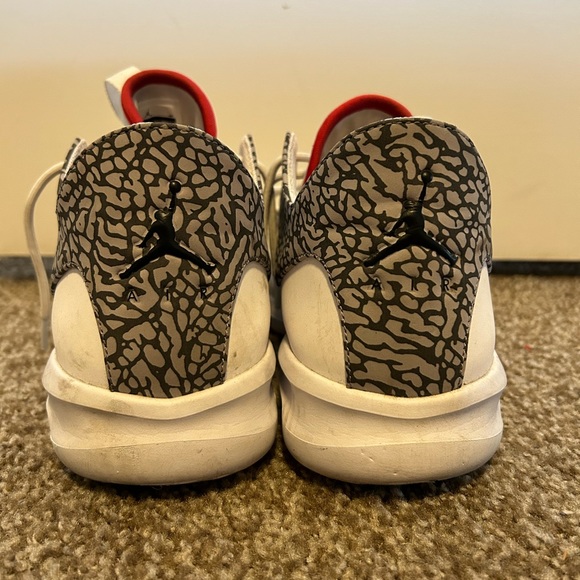 Nike Air Jordan 2017 - Picture 3 of 4